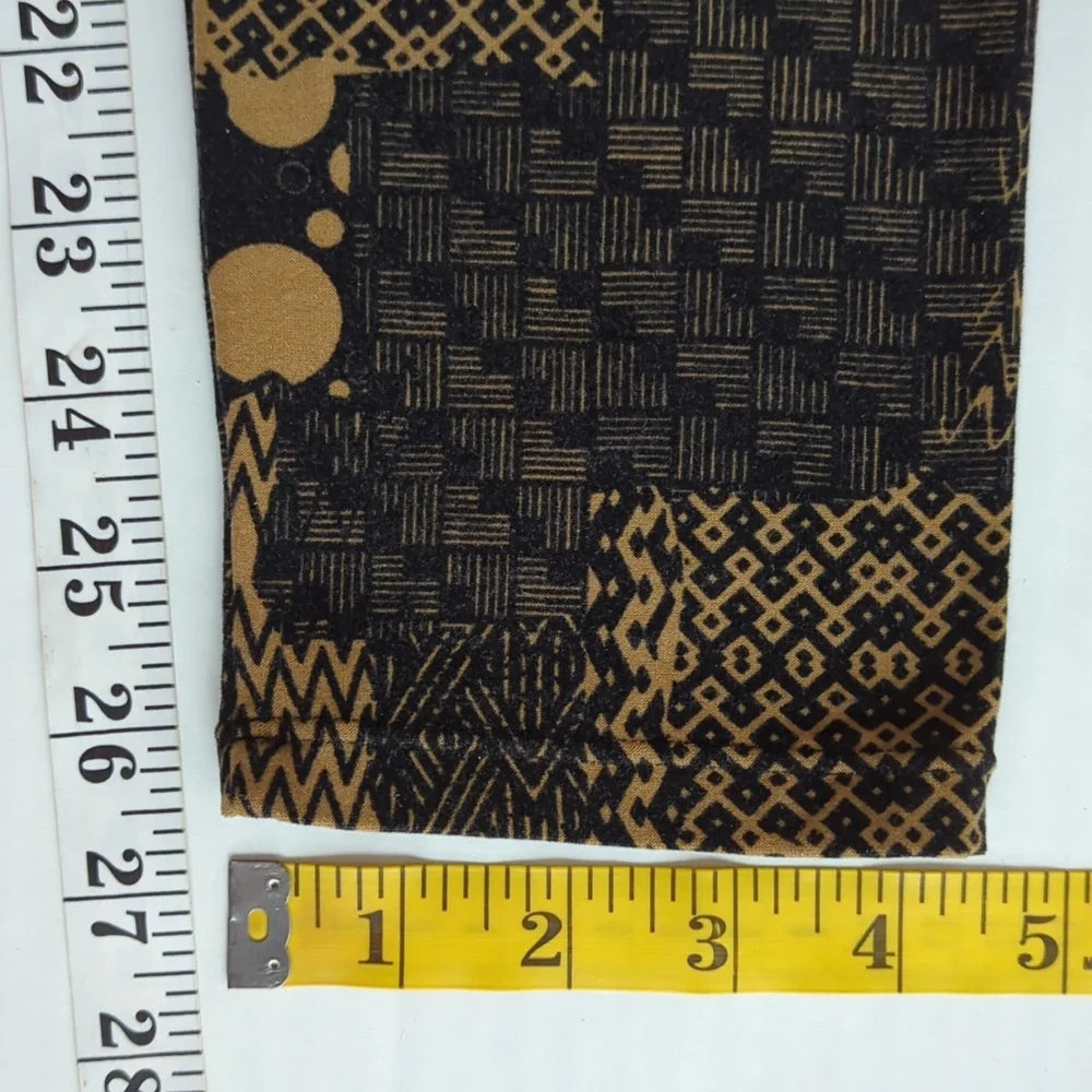 LuLaRoe Tall & Curvy Chevron Zig Zag Leggings - Picture 10 of 10